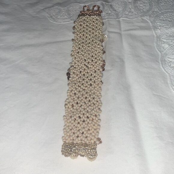 Handmade Seed Bead Mother of Pearl Bracelet 7.5” - Picture 6 of 15